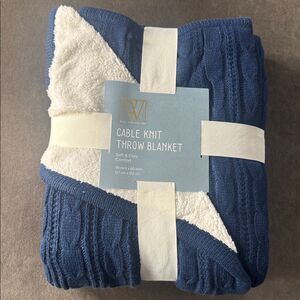 Wayland Square Cable Knit Throw Blanket Dark Blue & White Faux Fur 50x60” NEW